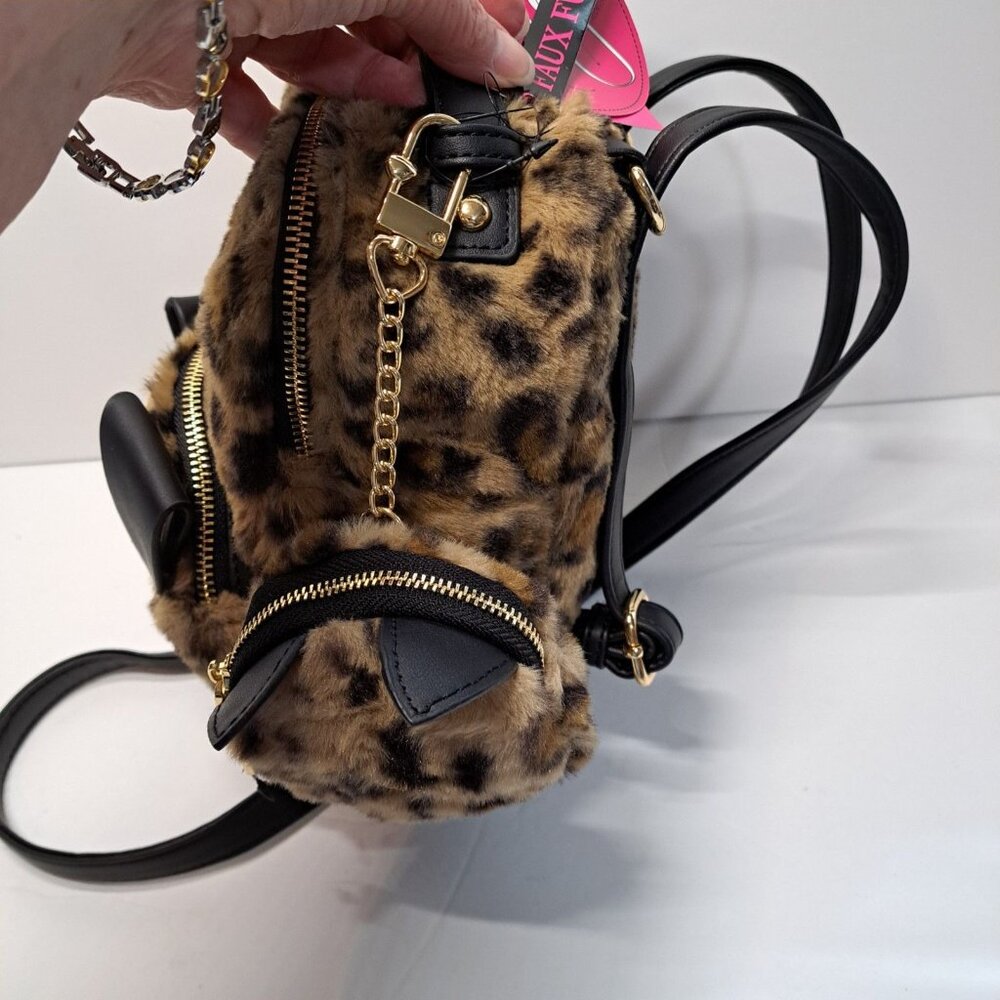 Betsey Johnson Mini Kitsch Faux Fur Cat Leopard Backpack Crossbody & Earbud Case - Picture 11 of 16